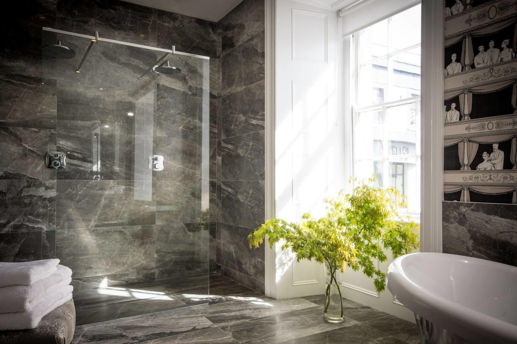 Oriel House 4* Cork